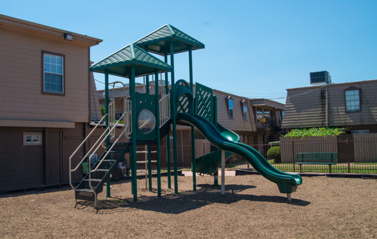 Ashford Crescent Oaks Playground3